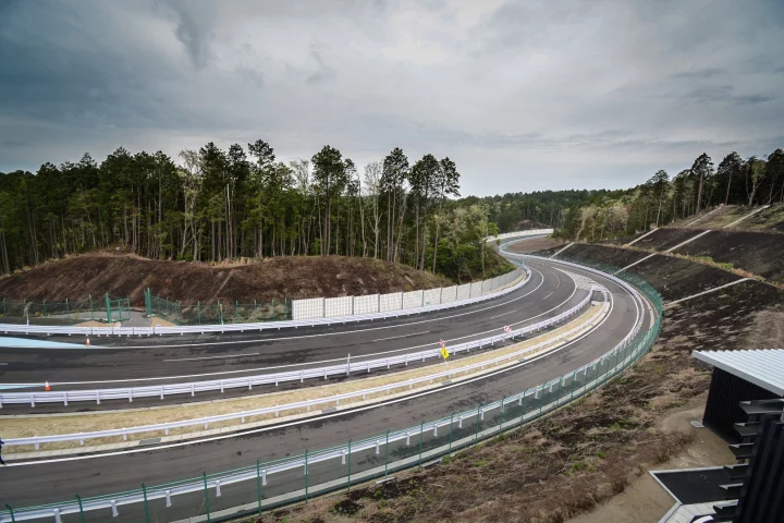 A 5.3-km stretch of the Toyota Technical Center Shimoyama set in the mountain forests outside Nagoya, with no less than 75 m of elevation difference between the lowest and highest points on the track