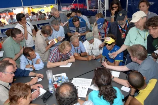 Valentino made peace with the Spanish throngs after the controversial happenings of the first race of the season in Jerez