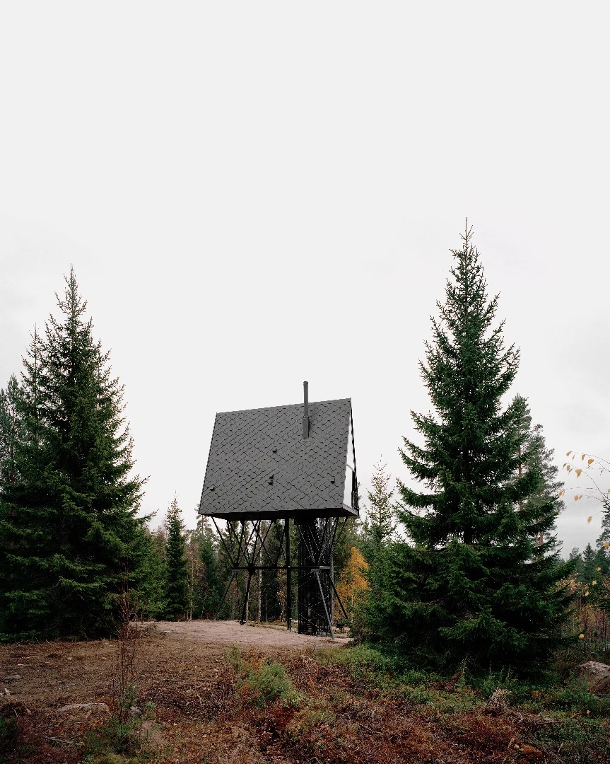 The Pan Treetop Cabins have mains electricity and a water hookup