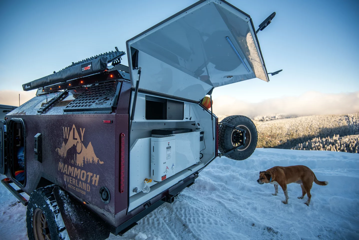 The Mammoth Overland WLY has an outdoor kitchen, but also has an annex to pop over it