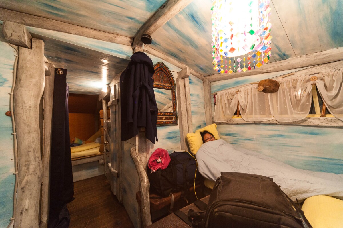 Kulturinsel Einsiedel: inside Fiona's Luftschlosse ... sleepy wife not included