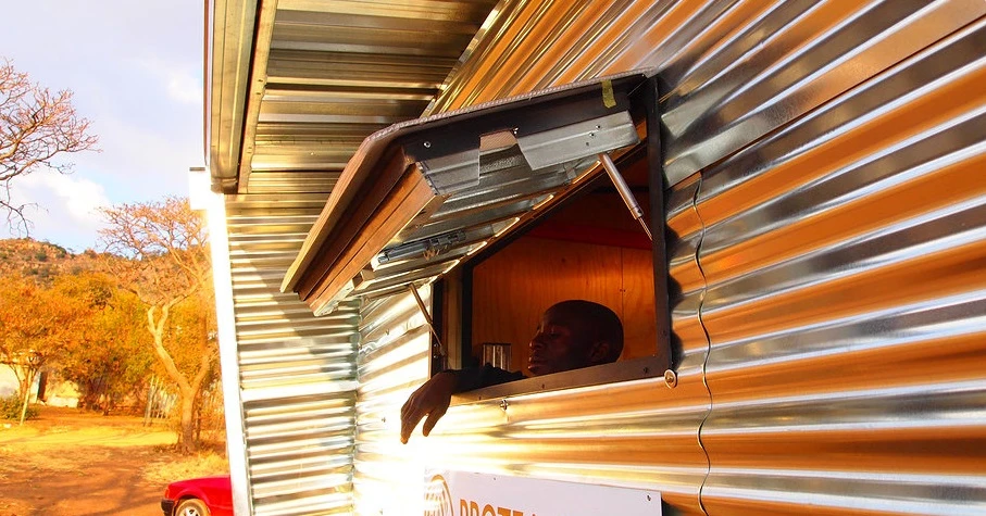 Since Mamelodi Pod is completely self-sustainable, it can also be set up in almost any location