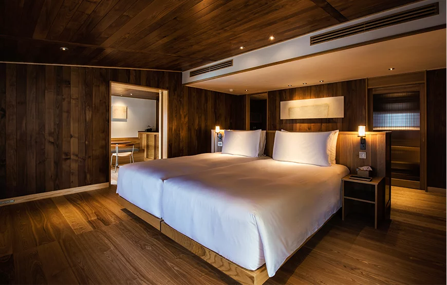 Master bedroom of the Guntu Suite