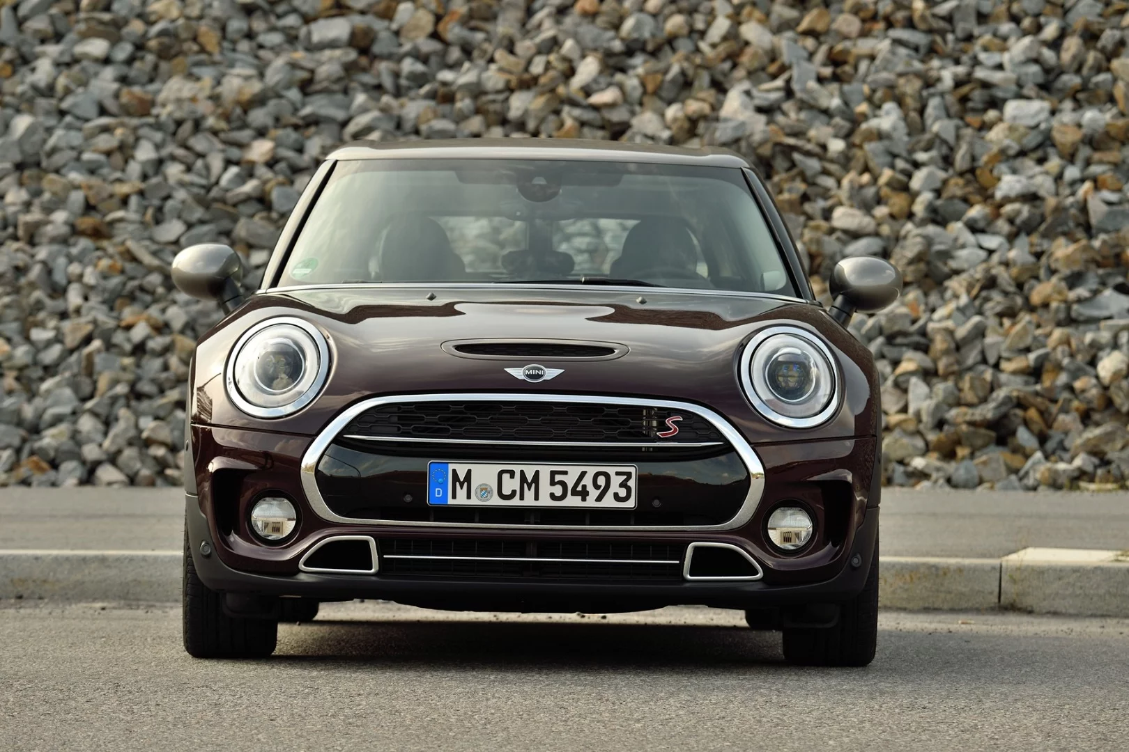 The new Mini Clubman has a height of 1,441 mm (57 in)