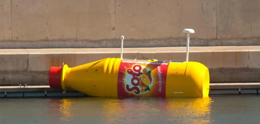 The enormous bottle is equipped with navigation lights, an Automatic Identification System, a radar reflector, and GPS tracking technology, all powered through solar panels on the top