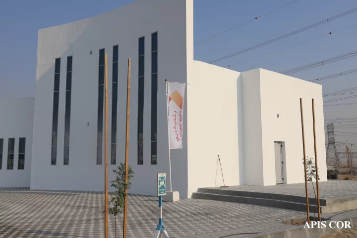 The administrative building is the largest 3D-printed project we've seen to date