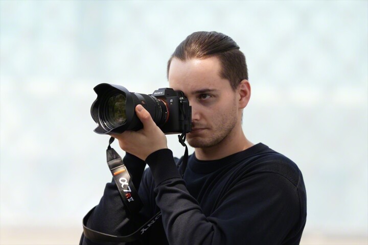 The Alpha 7R V
full-frame mirrorless camera
features the same 61-MP CMOS sensor
as its predecessor, but gains much
more powerful image processing