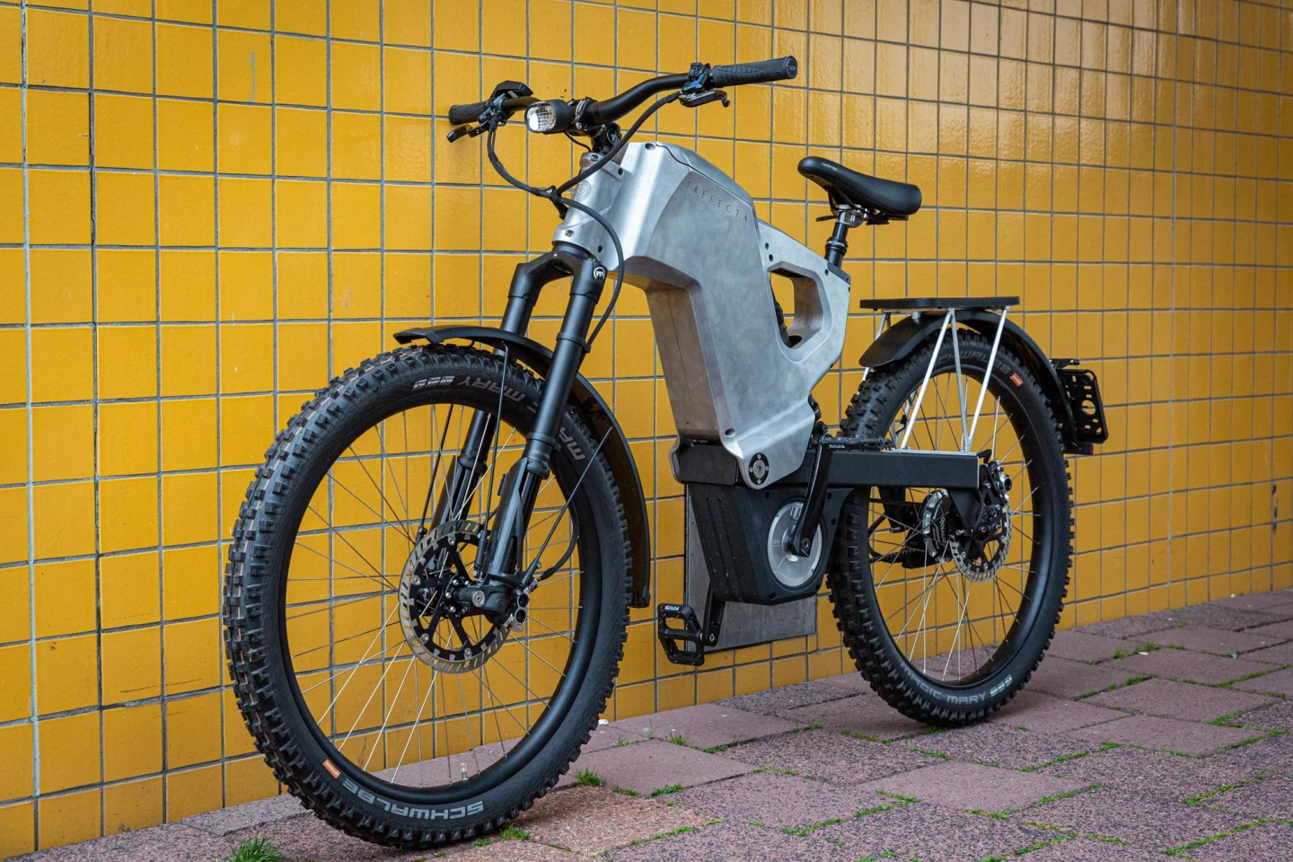 An Enviolo stepless hub gear system gives this thing the ebike equivalent of an automatic CVT