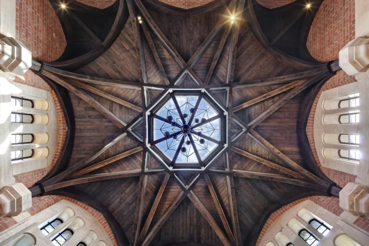 Radley College Chapel Extension was designed by Purcell Architecture Limited and is located in Oxford. The project is one of 30 winners of the 2023 RIBA National Awards