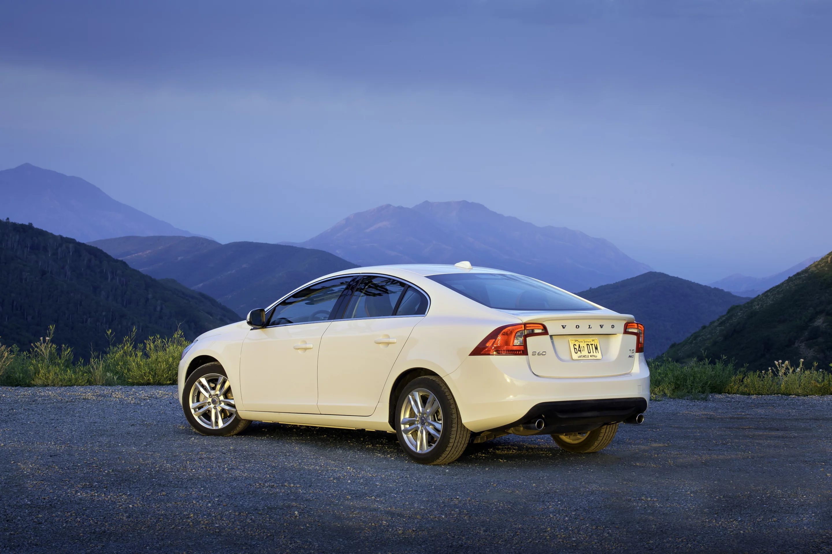 2013 Volvo S60 is an IIHS Top Safety Pick+
