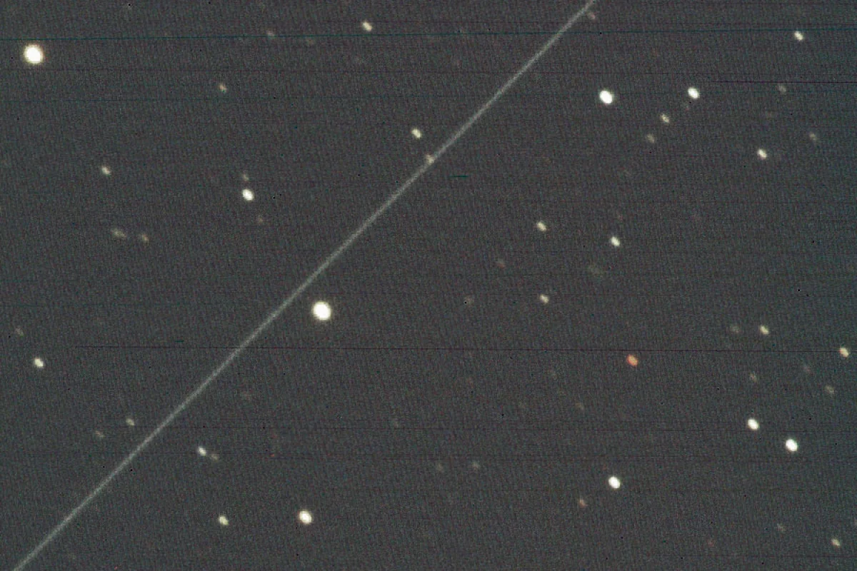 Trail of a Starlink satellite captured by the Murikabushi Telescope