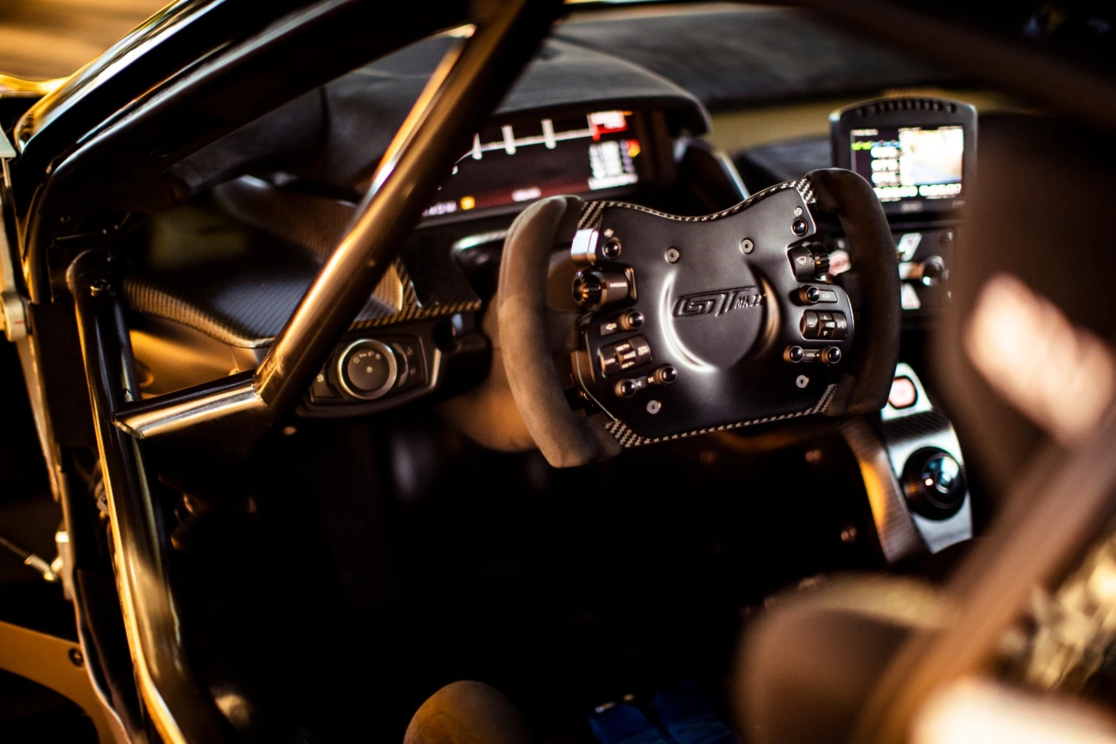 The GT Mk II runs on a 3.5-liter EcoBoost engine outputting 700 hp