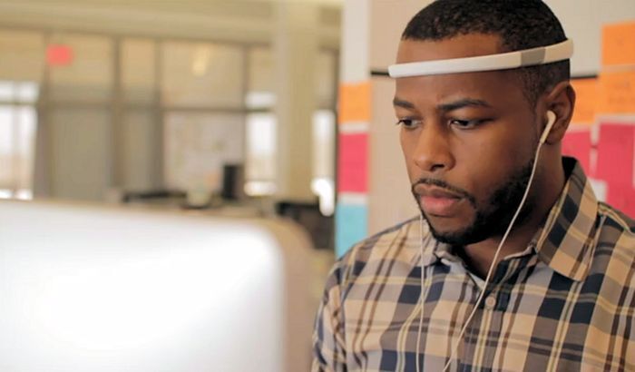 The Melon EEG headband in use