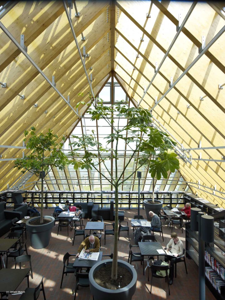 A reading are at the summit also offers a panoramic view of Spijkenisse (Photo courtesy of MVRDV/Jeroen Musch)