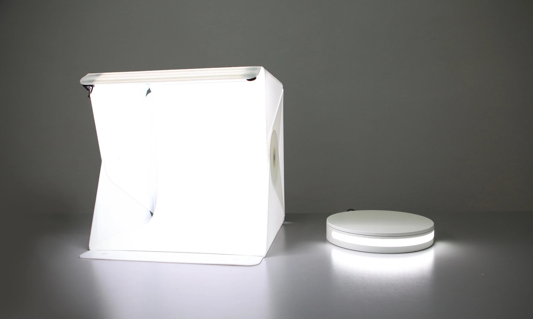 The Foldio360 smart photography turntable is best used with a light box like the Foldio lightbox studio