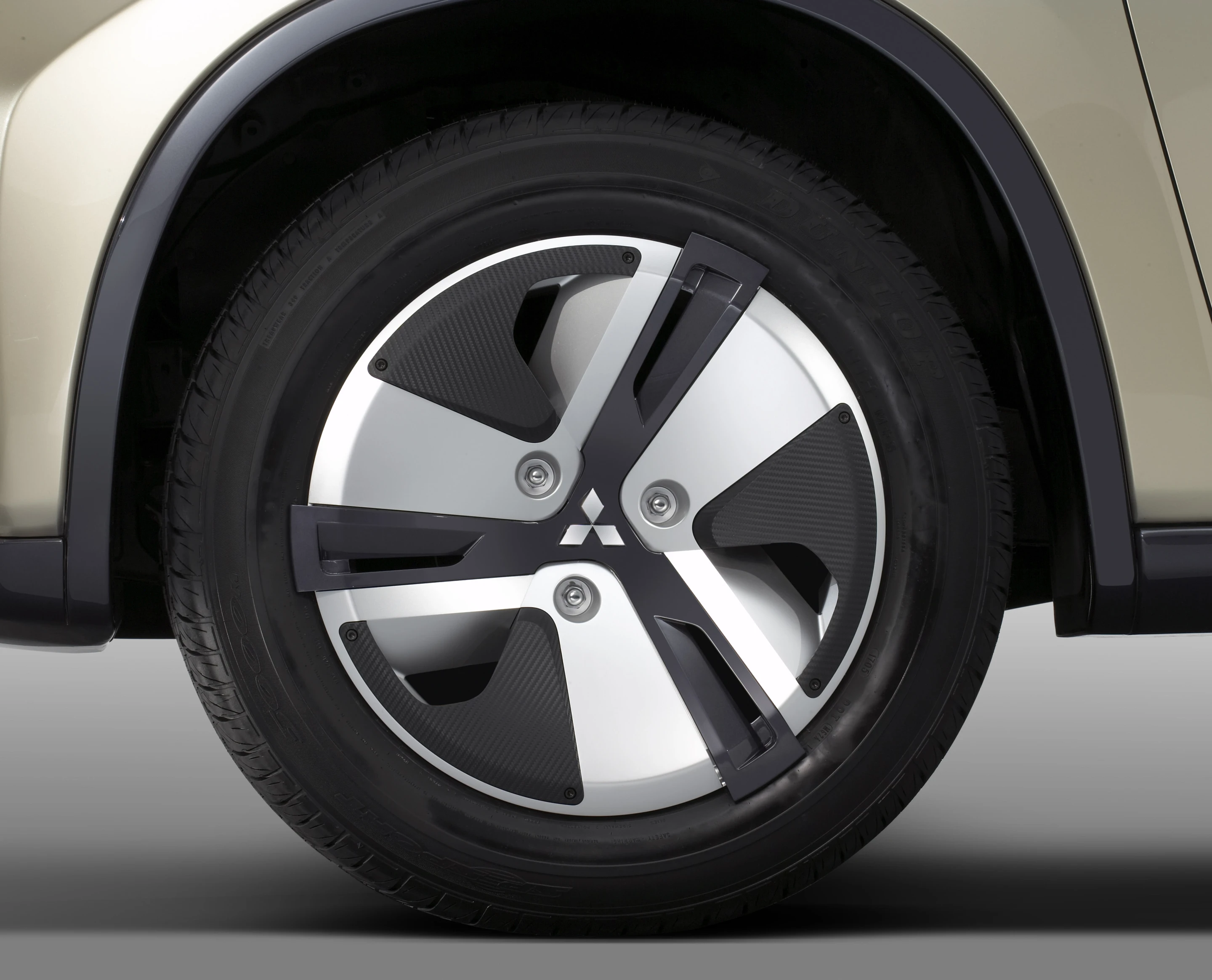 Mitsubishi's distinctive GR-HEV diesel-hybrid pick-up concept