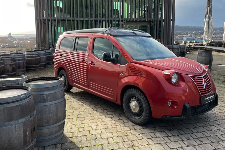 The new 2CV Elektro camper combines serious throwback looks with a modern electric powertrain and four-person mini-camper setup