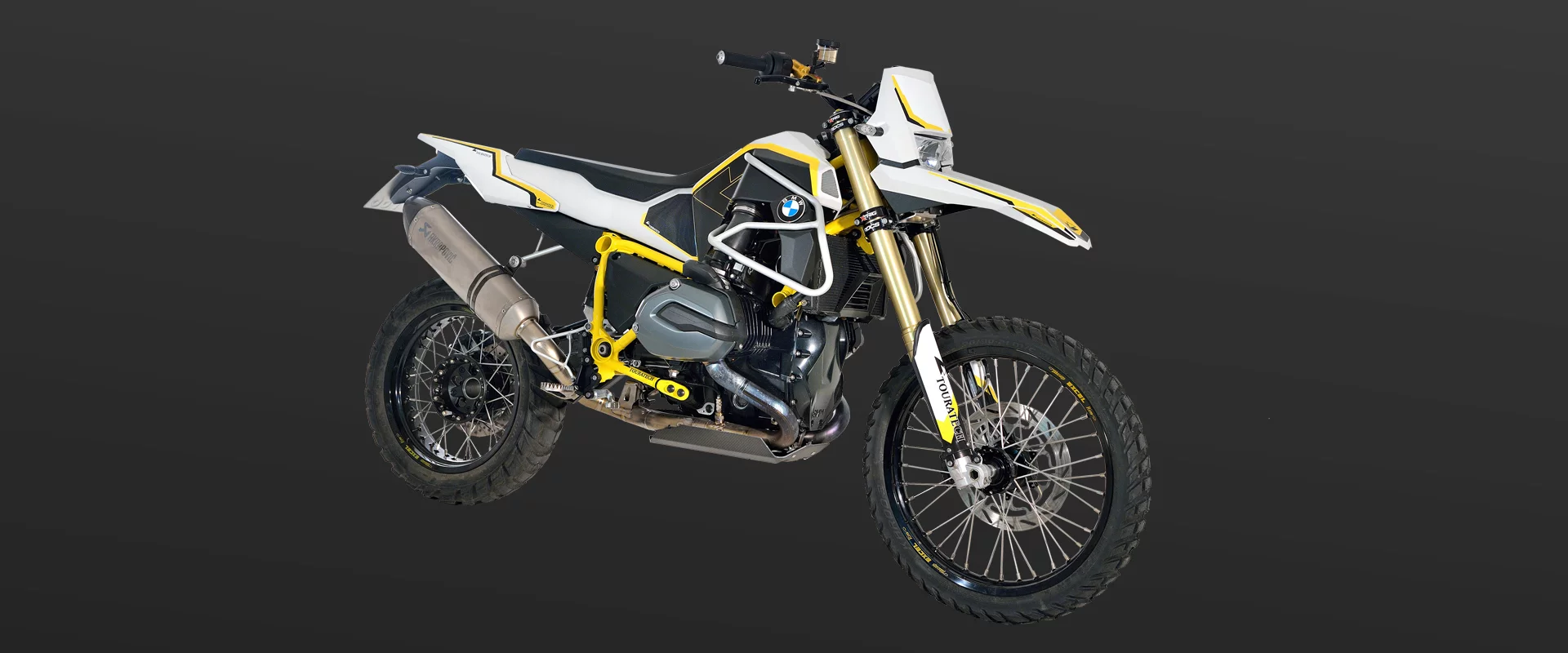 The R1200GS Rambler sports classic enduro looks thanks to Touratech's custom costumes