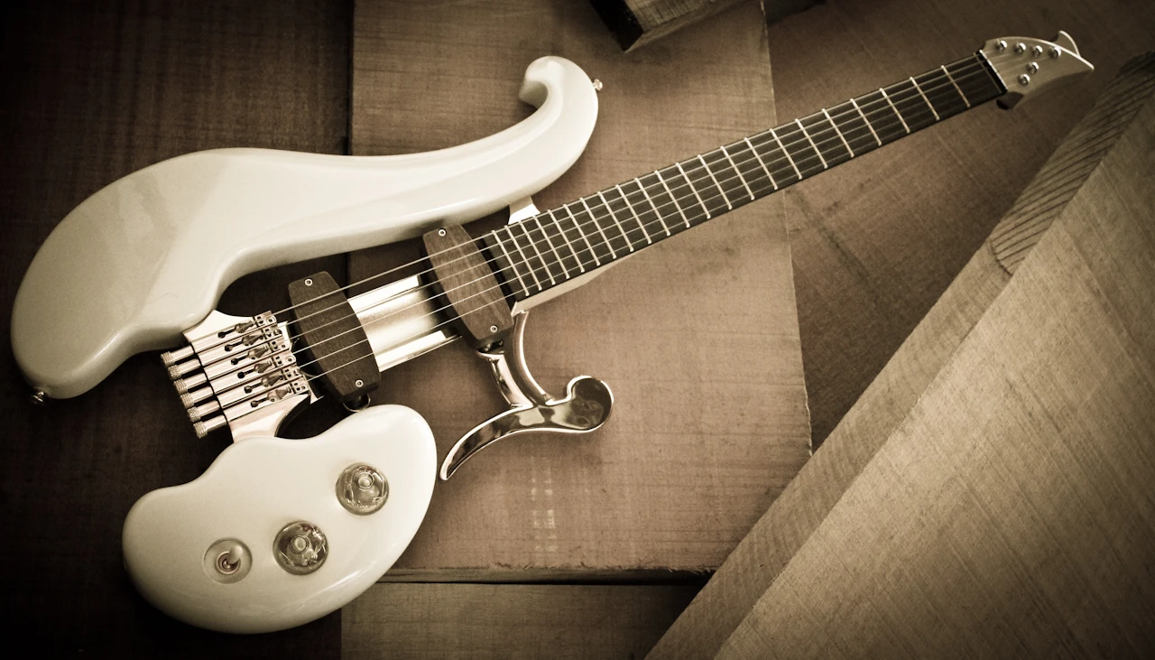The Di Donato guitar is hand-crafted in aluminum alloy and tonewoods and features custom pickups, tap-tested neck and hand-wired electronics