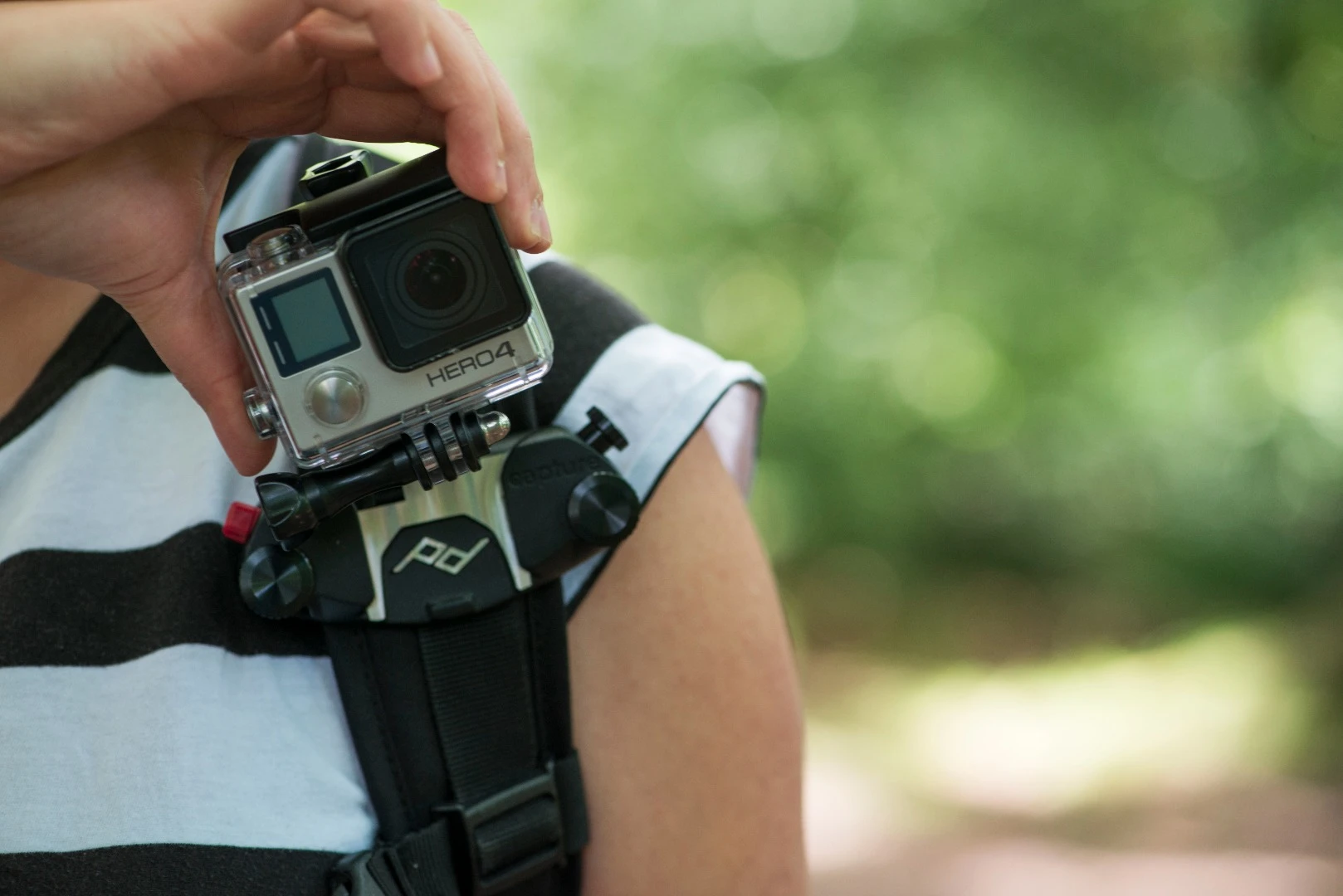 The Peak Design Capture clips allows quick attaching and detaching of the camera plate
