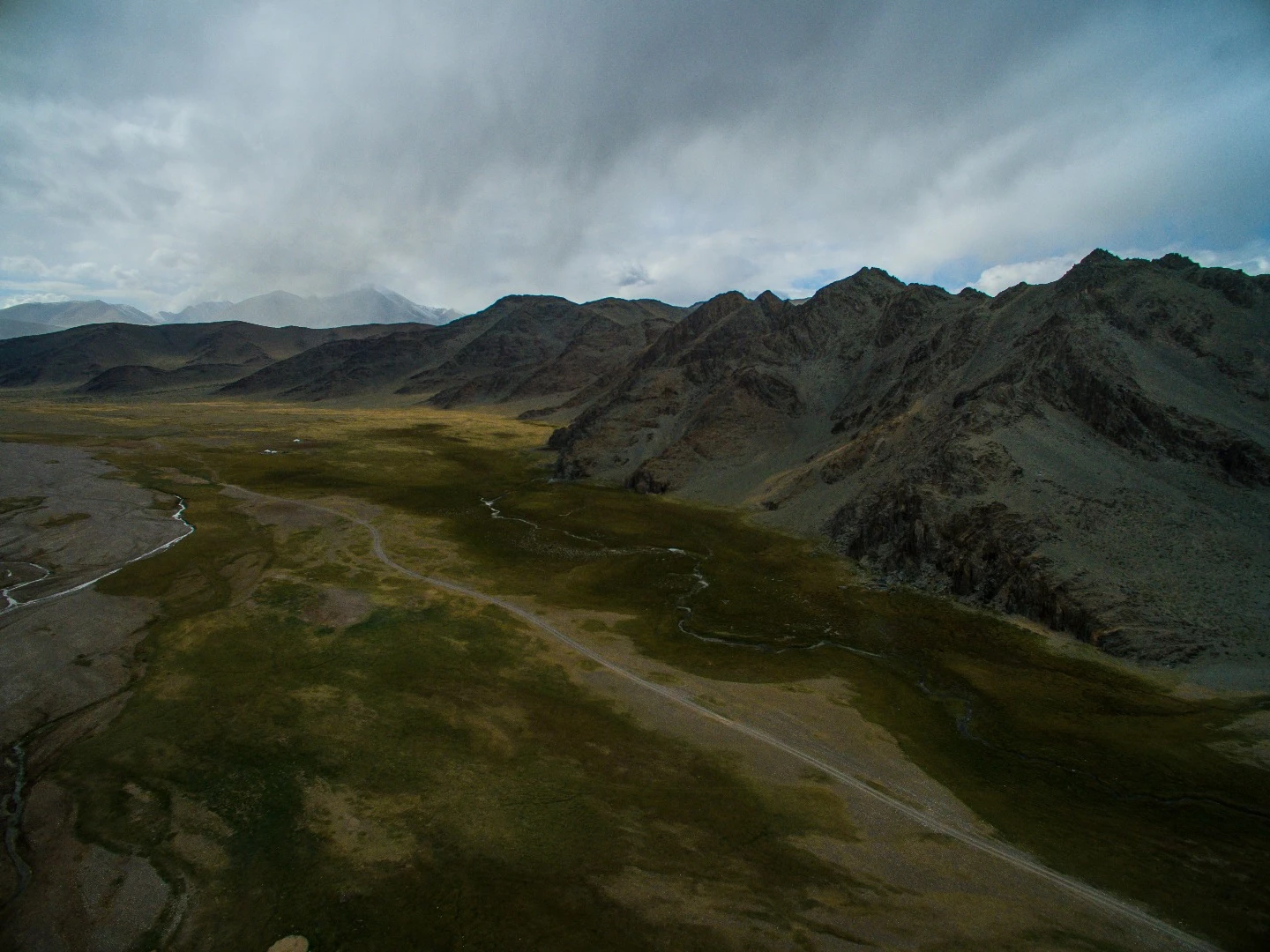 Lonely valley - we camped in here somewhere. Near Hotgorhag