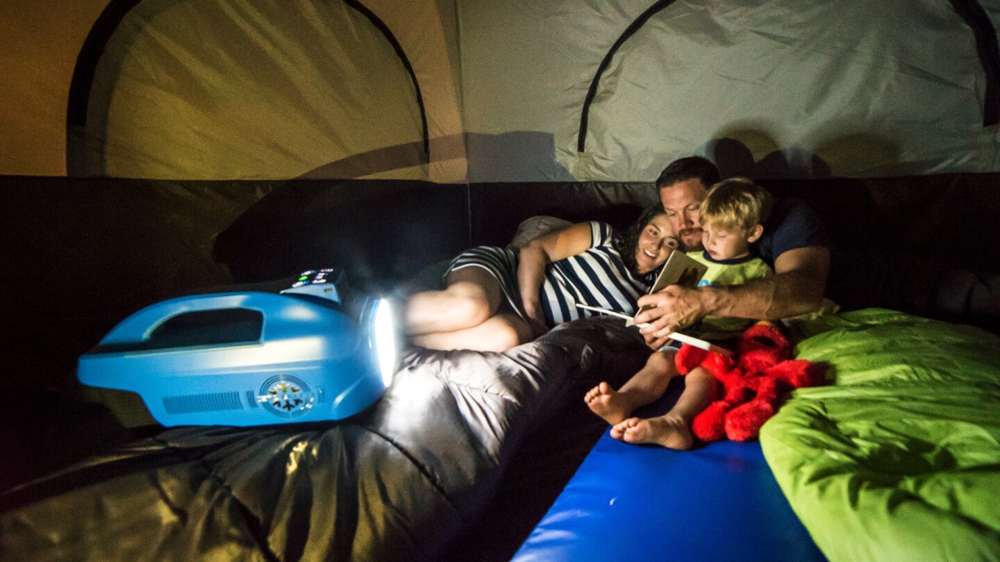 The Zero Breeze also has an LED light