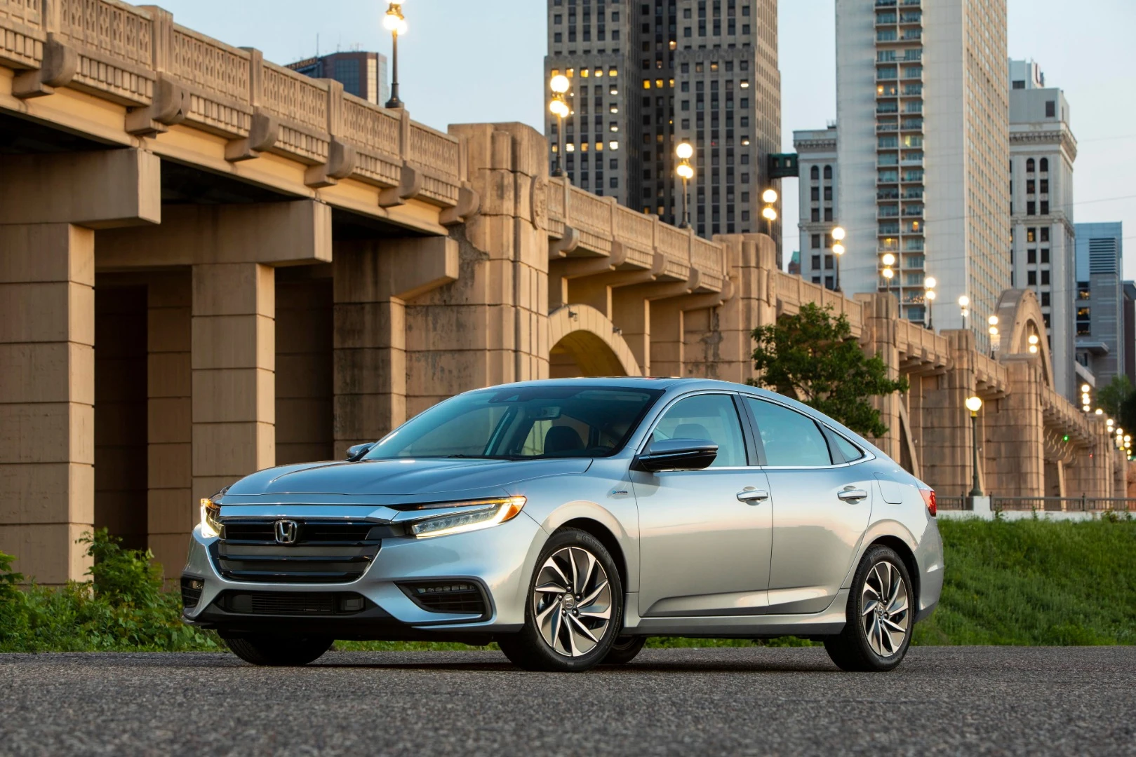 The 2019 Insight is, to all onlookers, a regular sedan that fits in between the smaller Civic and the larger Accord in both size and design