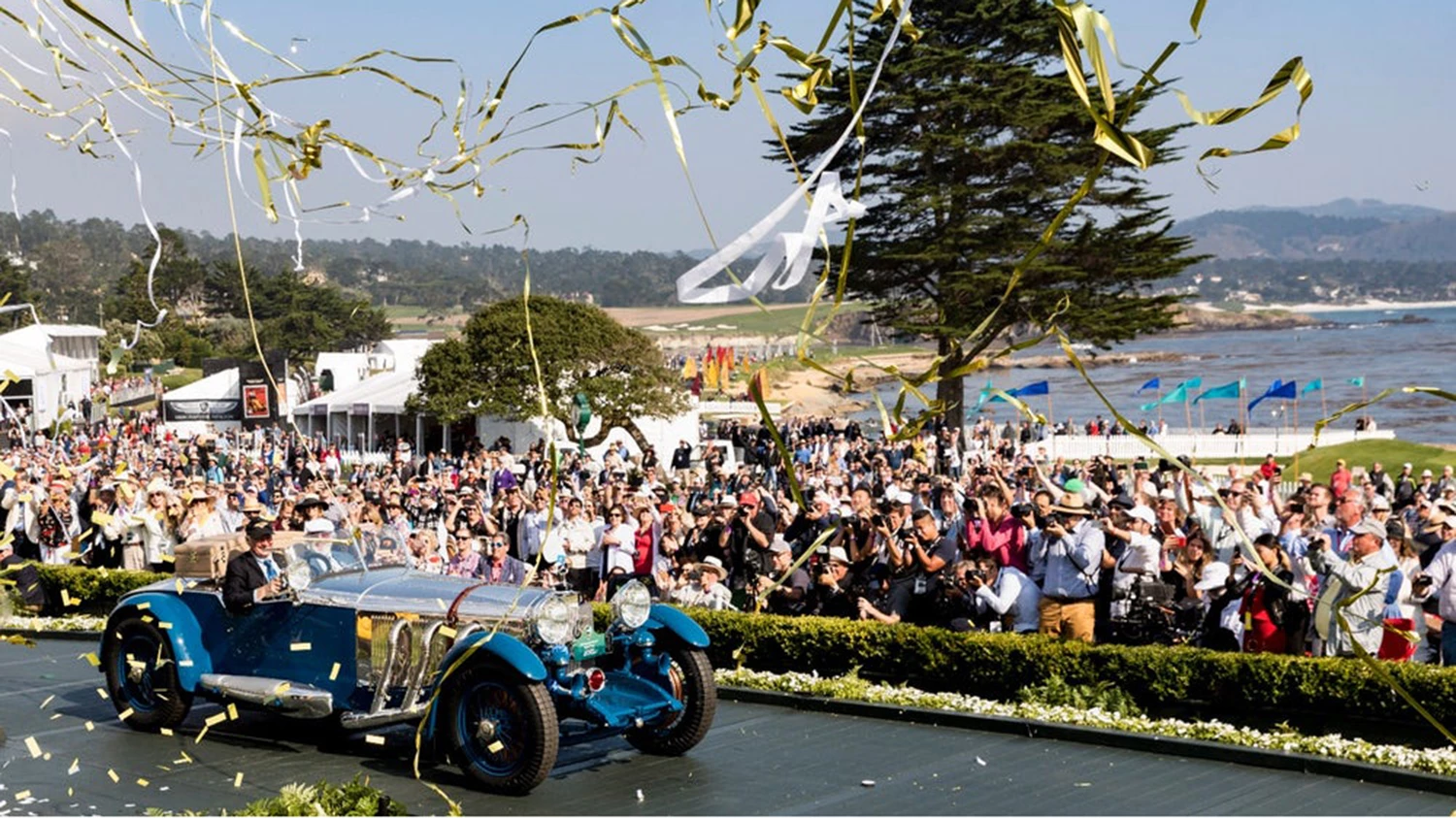 1928 Mercedes-Benz 680 S 'Boat Tail' Roadster by Barker | Winner: Concours of Elegance Hampton Court Palace (U.K.) | Owner: Bruce R. McCaw, Washington, USA | Specifications: 6,789 cc SOHC supercharged inline six-cylinder engine • 130 horsepower (hp), 180 hp with supercharger engaged • 4-speed manual gearbox • Leaf-sprung solid front axle, leaf-sprung live rear axle • Four-wheel hydraulic drum brakes