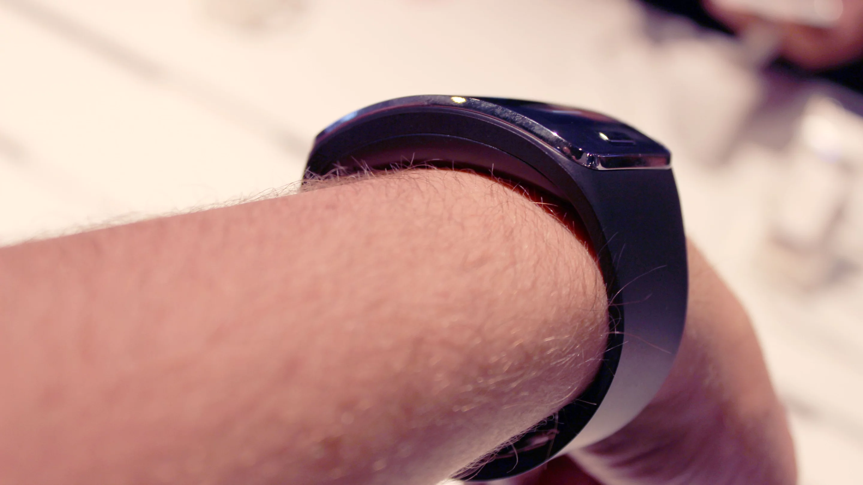 Samsung Gear S (Photo: Will Shanklin/Gizmag.com)