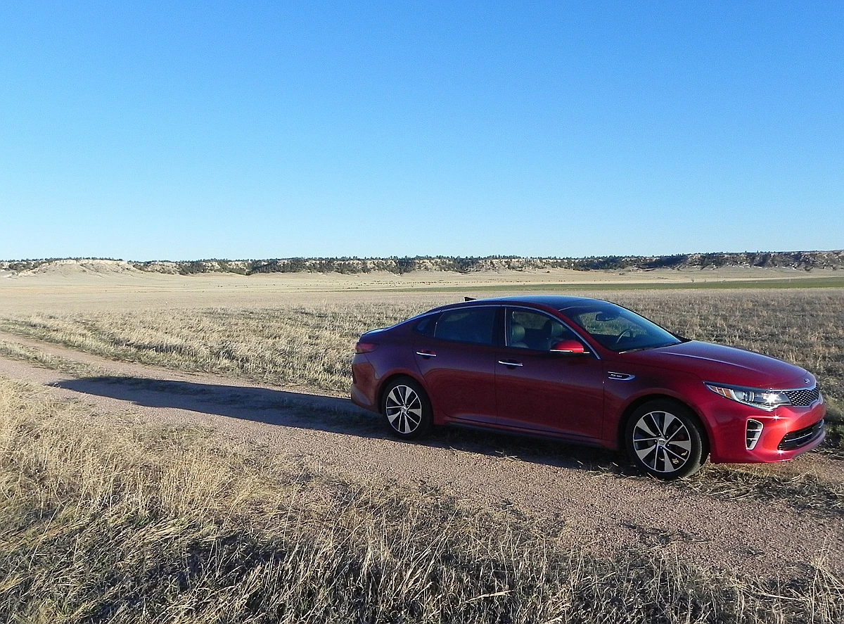 There are three engine options and two transmissions offered for the 2016 Kia Optima