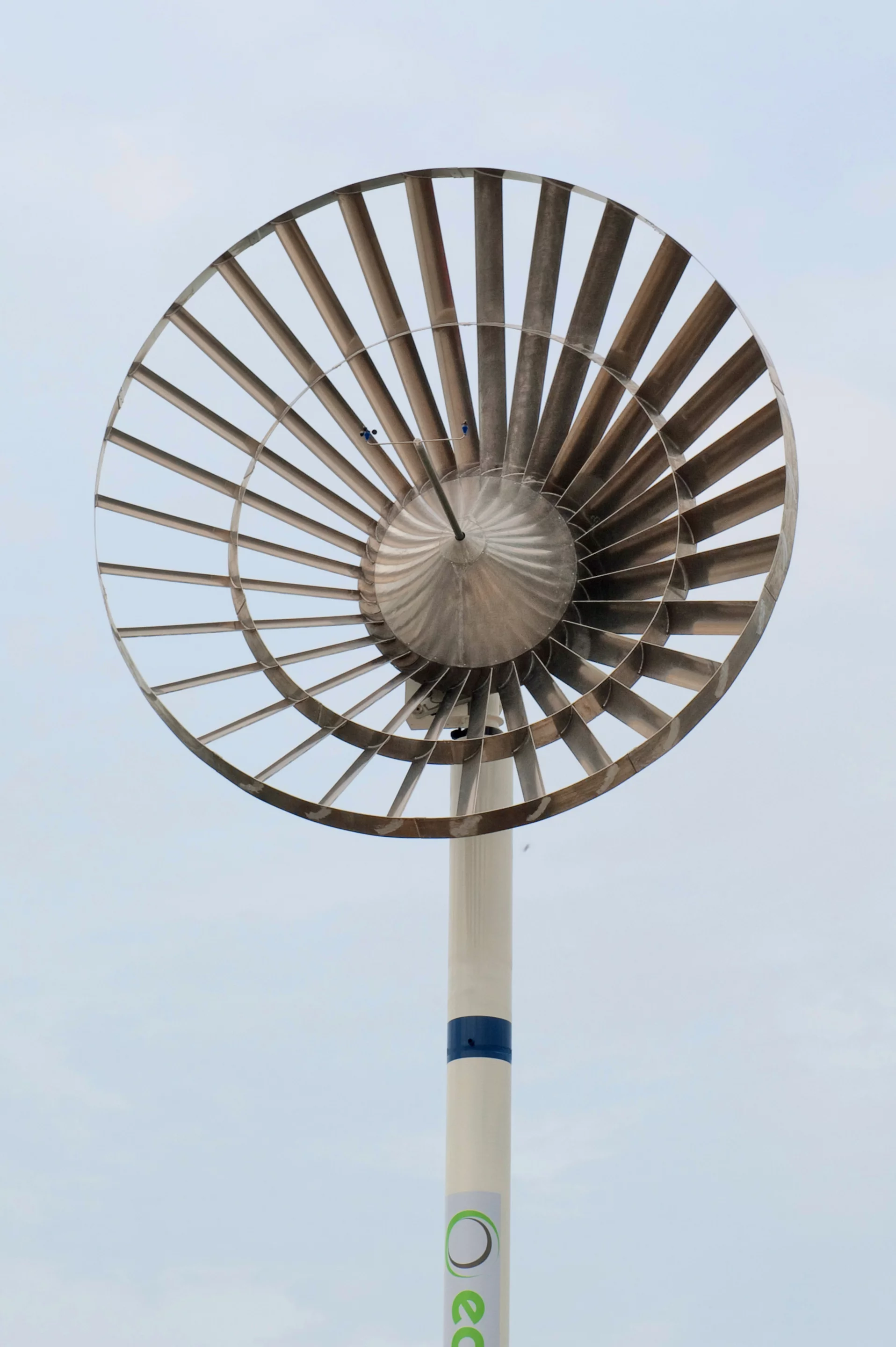 In optimum conditions, the Eco Whisper Turbine is claimed to be capable of delivering up to 45,000 kWh of energy per year