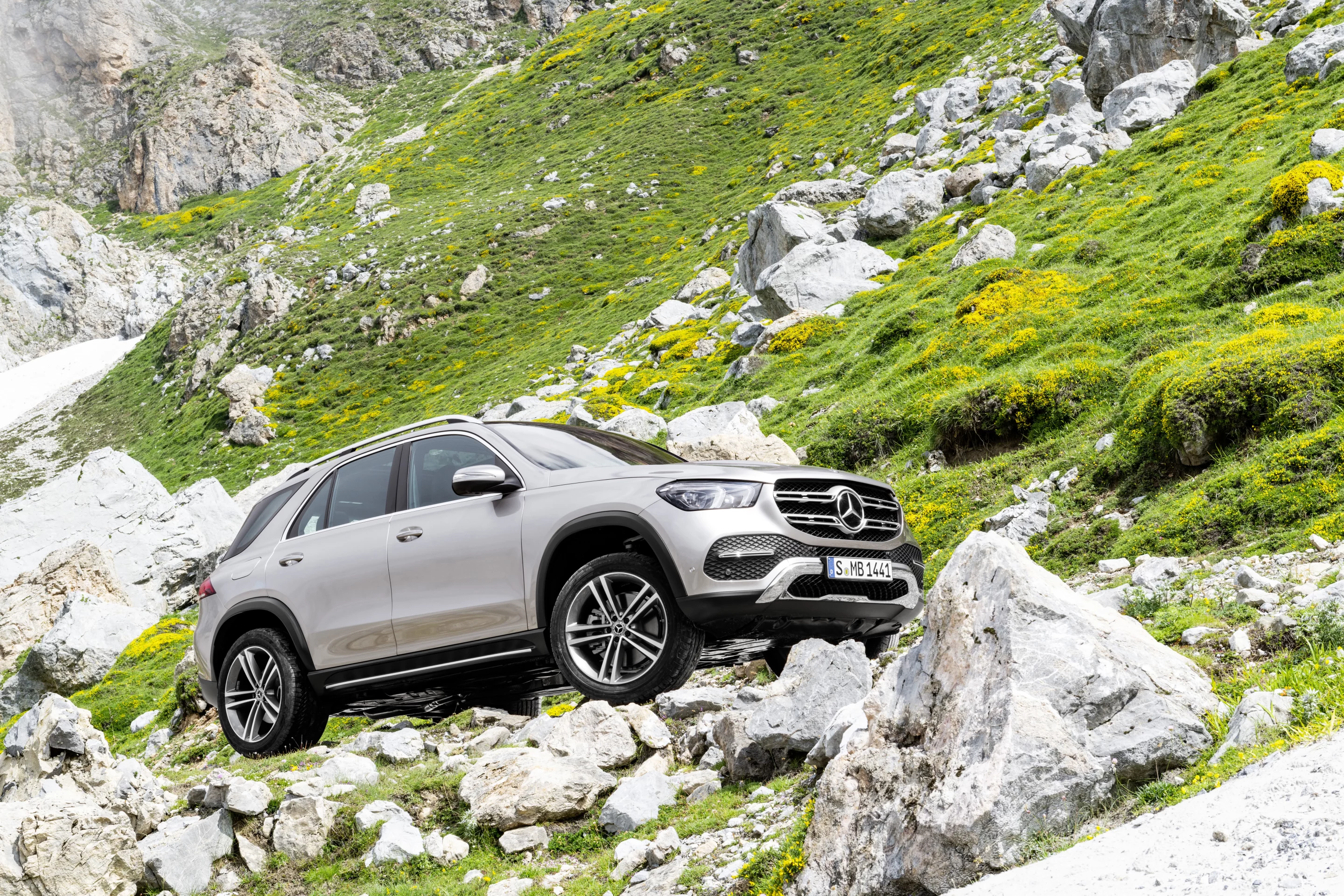 2019 Mercedes-Benz GLE: with terrific E-Active suspension and the option of low range transfer gears, this thing is ready for some decent off-roading