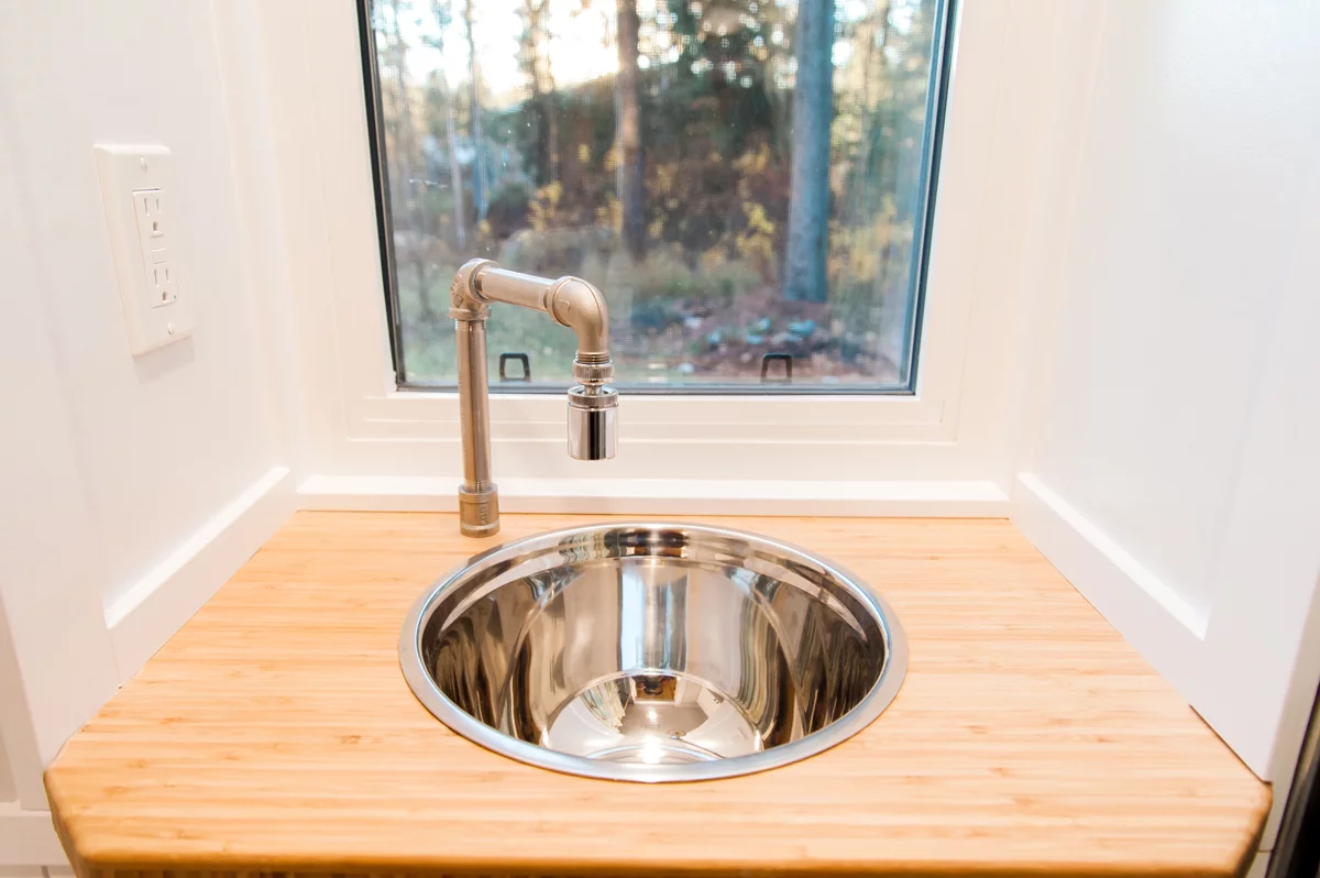 Another shot of the Aspen's bathroom sink