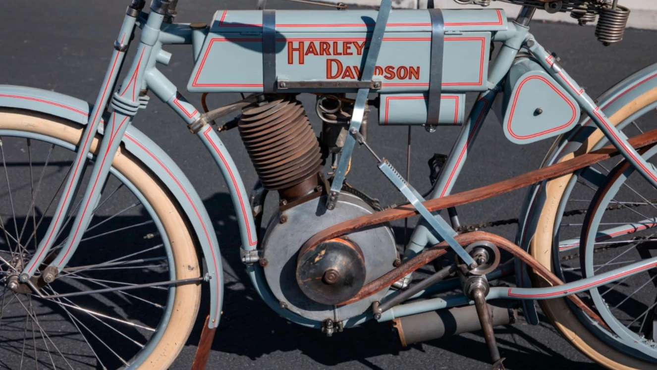 Selling for US$297,000, this 1907 Harley-Davidson Strap Tank single was the top-priced bike at Mecum's 2021 Las Vegas Collectible Motorcycle Auctions