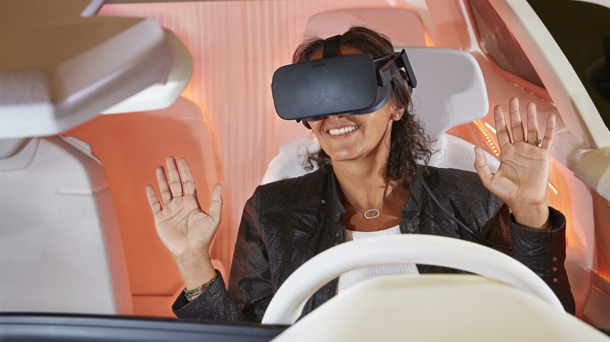Virtual Reality inside a moving car - another first for Renault - and most likely a last too. What were they thinking?