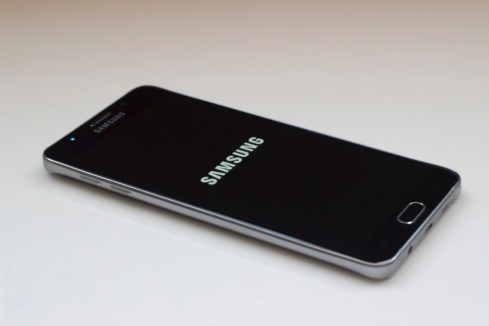 Samsung went full premium with its 2015 flagships