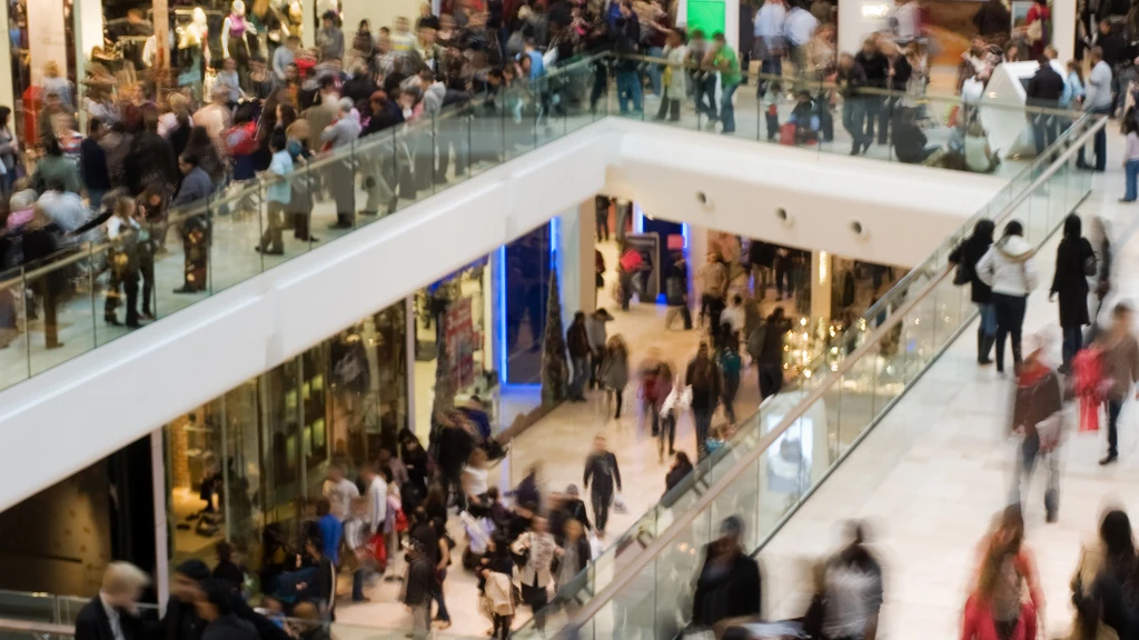 UnLoc could make navigating sprawling indoor environments such as shopping malls much easier to navigate (Photo: Shutterstock)