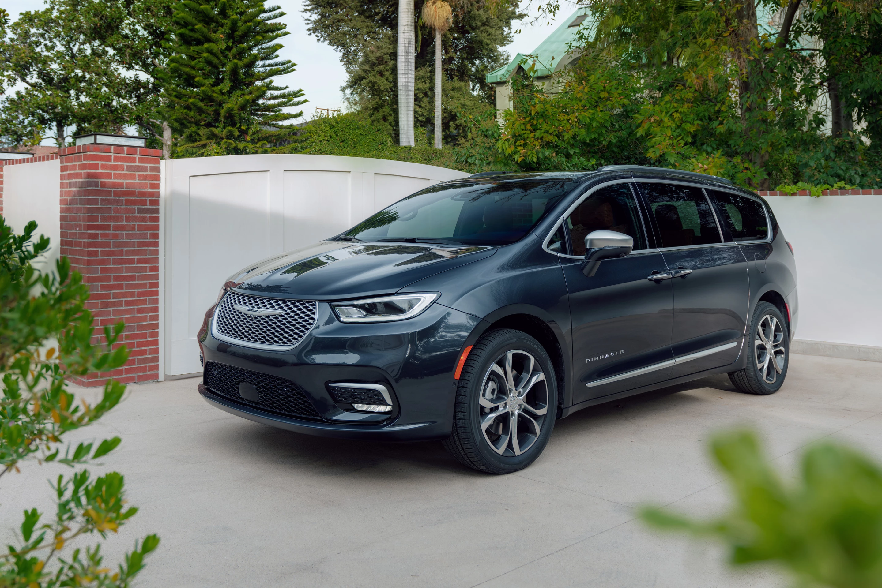 2021 Chrysler Pacifica offers as standard the first North American application of the all-new Uconnect 5 system