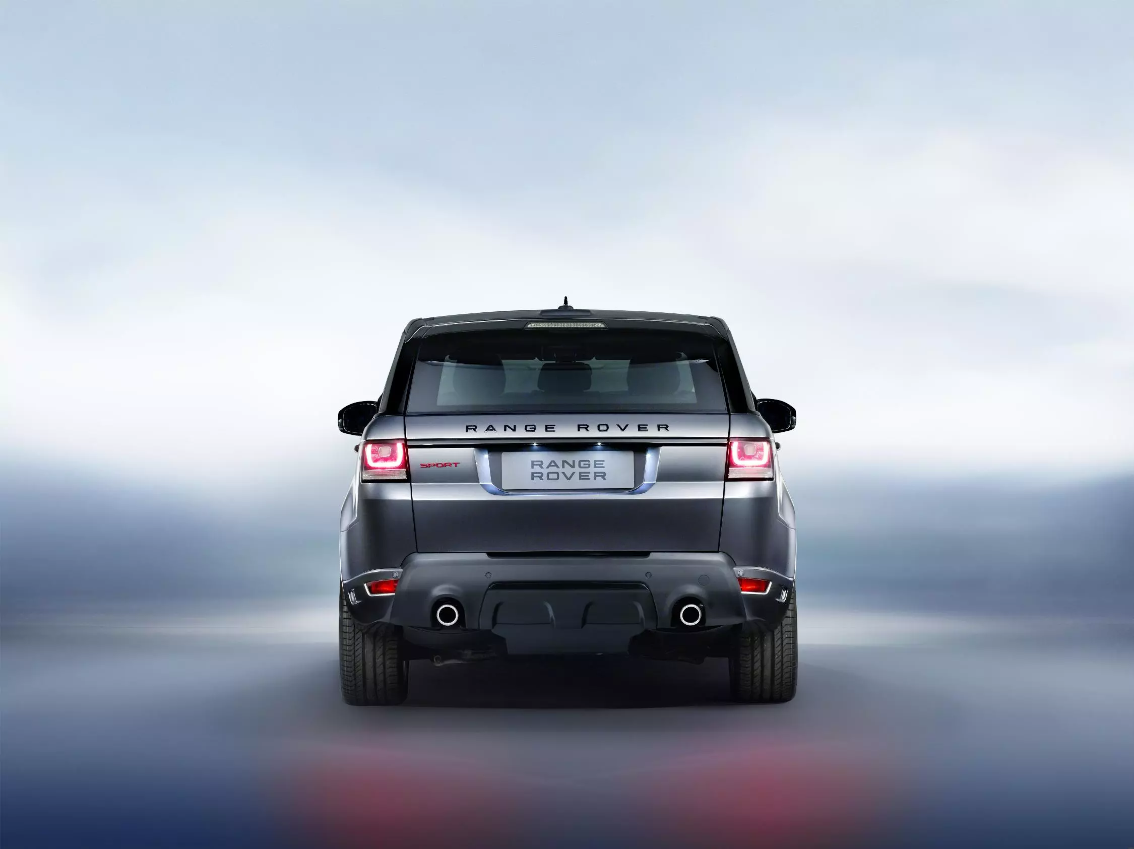 Two diesel engines, and a hybrid-diesel powerplant will be available as options in 2014