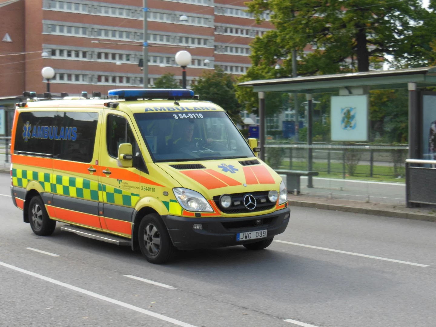 The EVAM System transmits audio and text warnings from ambulances to other vehicles