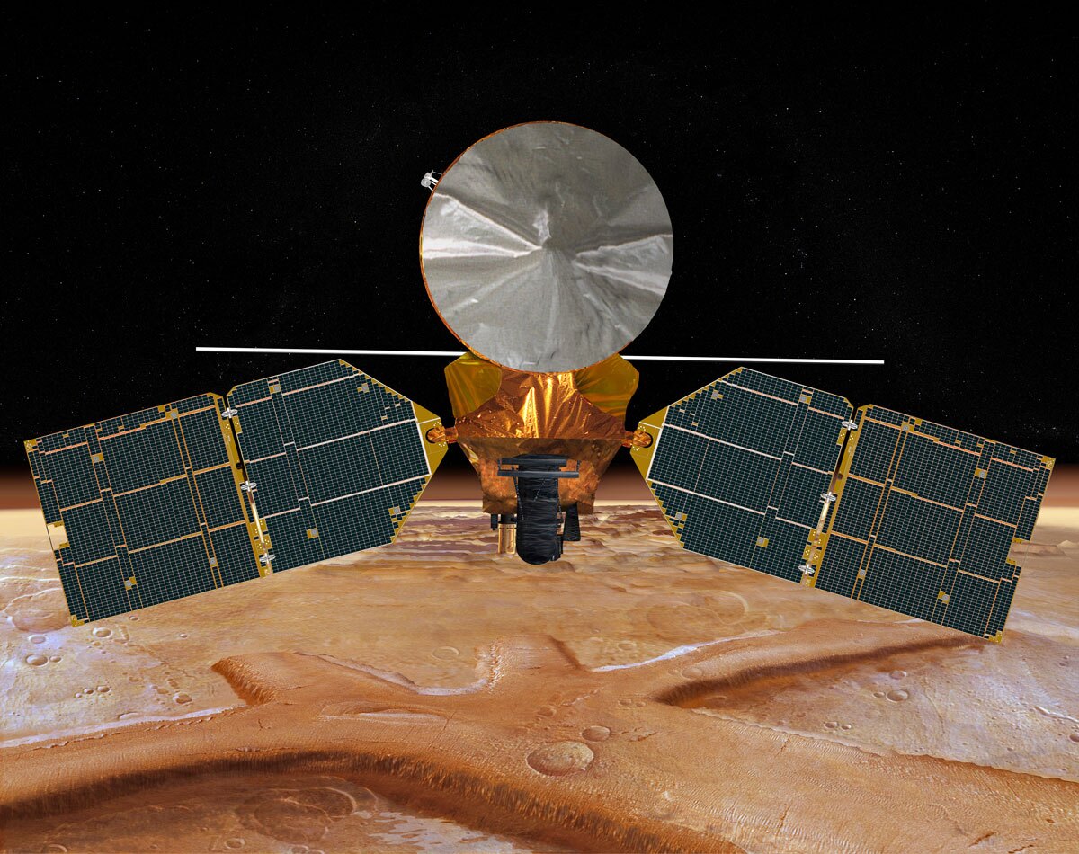 Artist concept of Mars Reconnaissance Orbiter (Image; NASA)