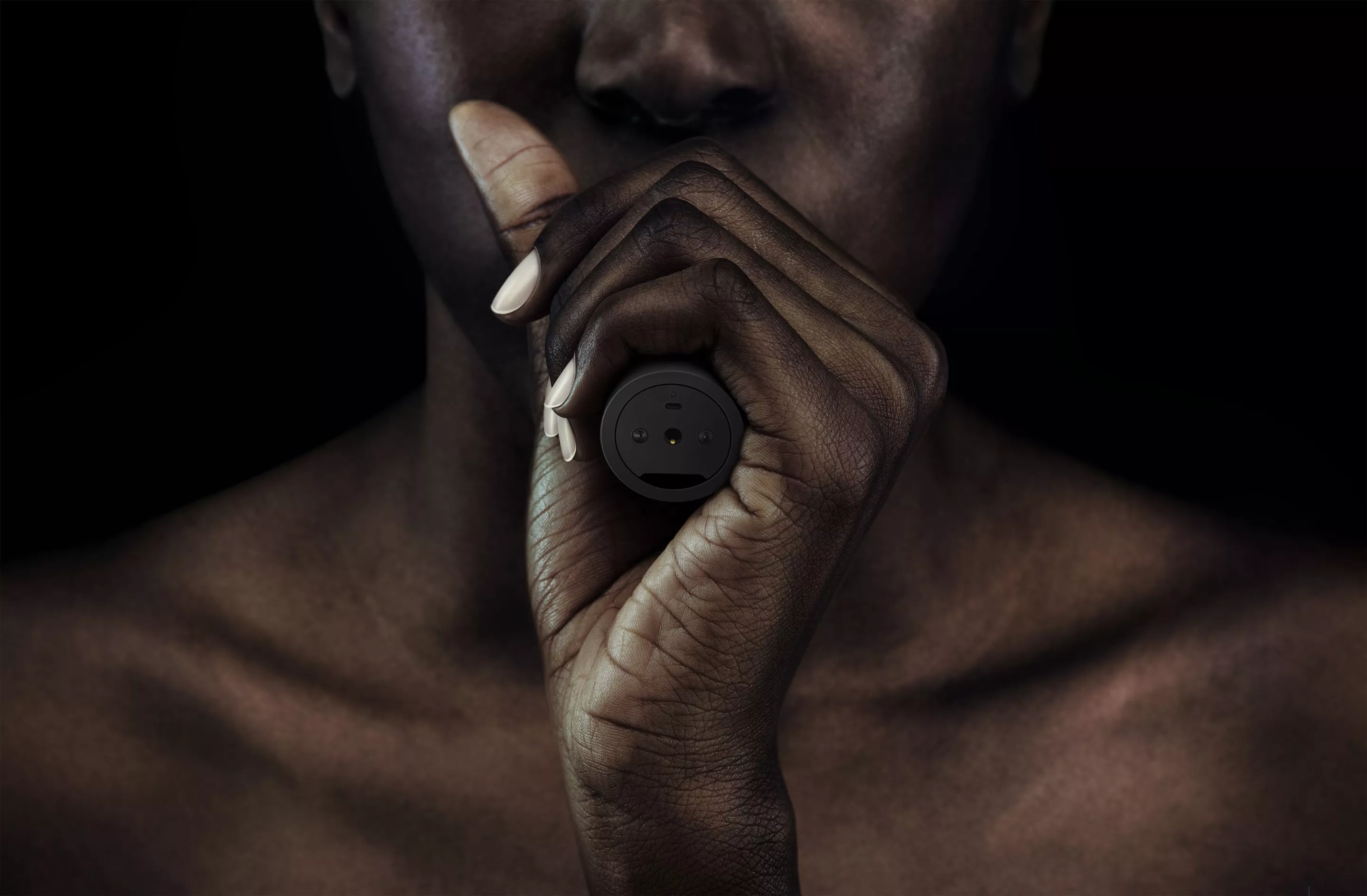 To use the BAM breathalyzer, you just blow into your fist