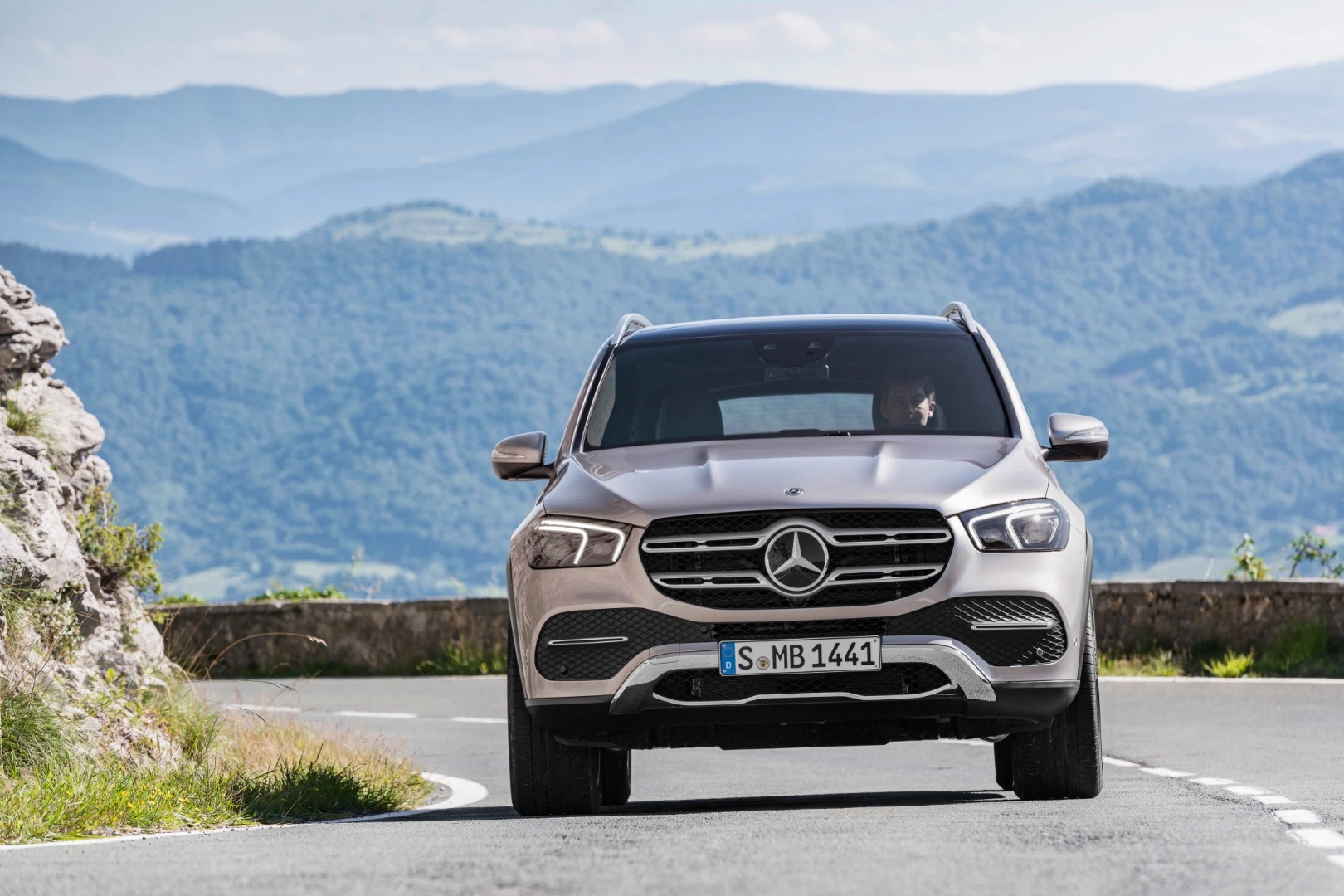 2019 Mercedes-Benz GLE: elegant and comfortable on the road