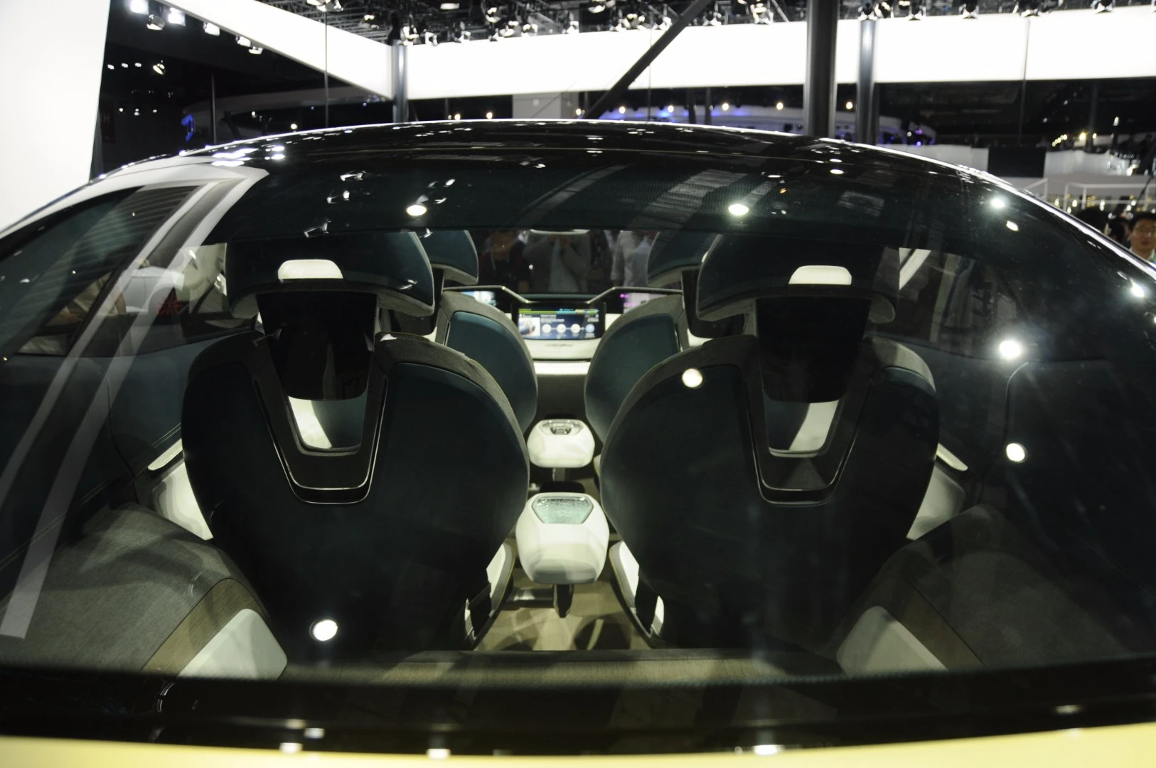 A look at the four-seat interior of the Skoda Vision E