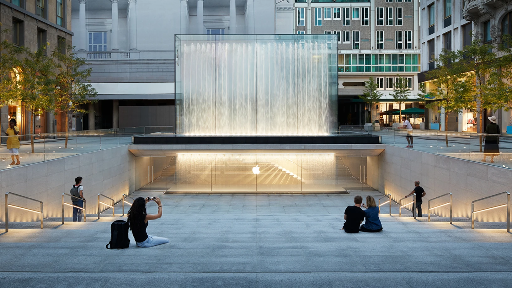 Apple Piazza Liberty store is located in Milan’s Piazza del Liberty