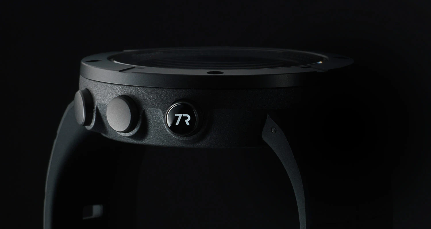 Named for the DRD4-7R "adventure gene," the sapphire crystal "7R" button provides instant access to key travel info