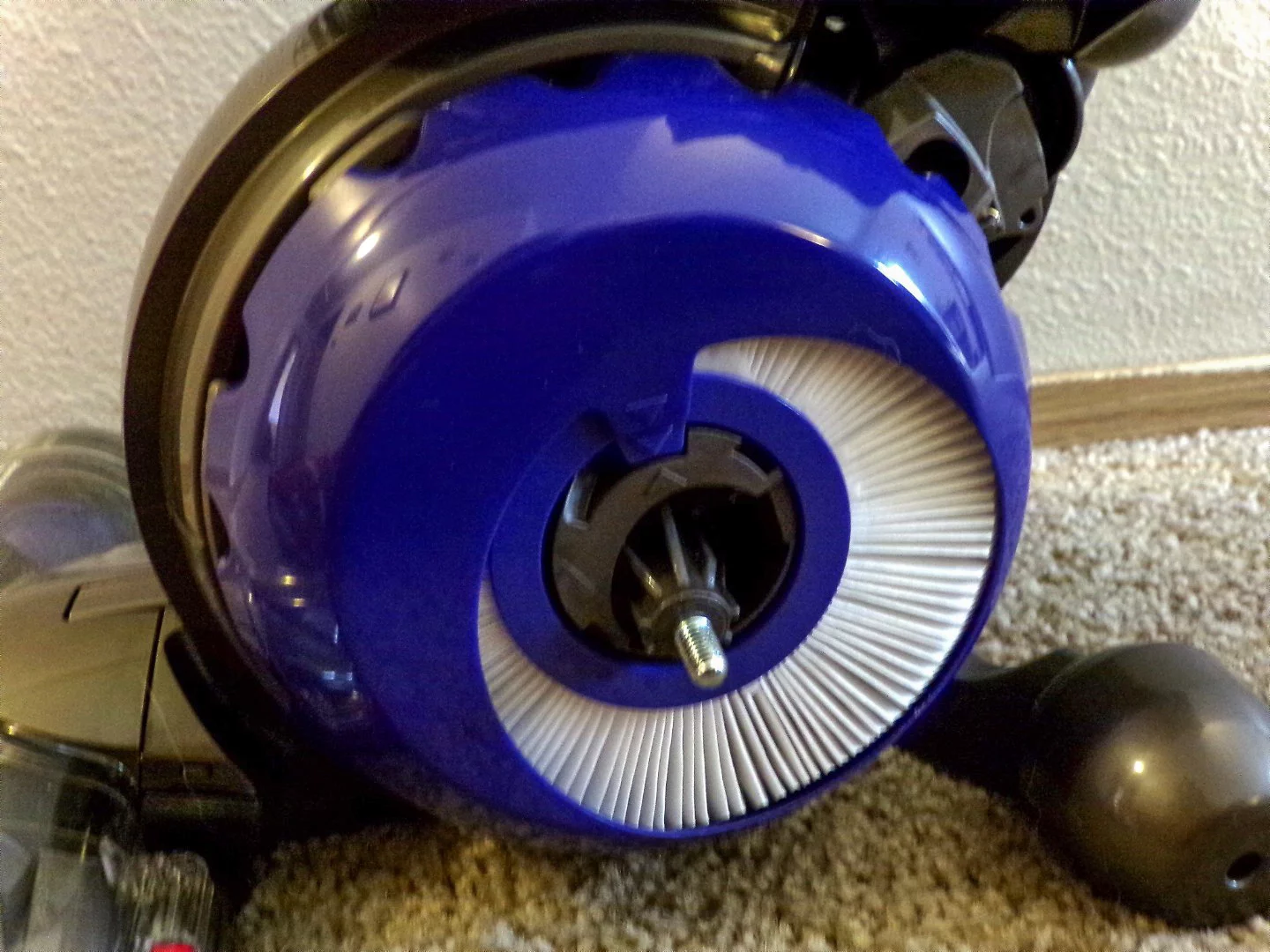 The Dyson Small Ball ball filter