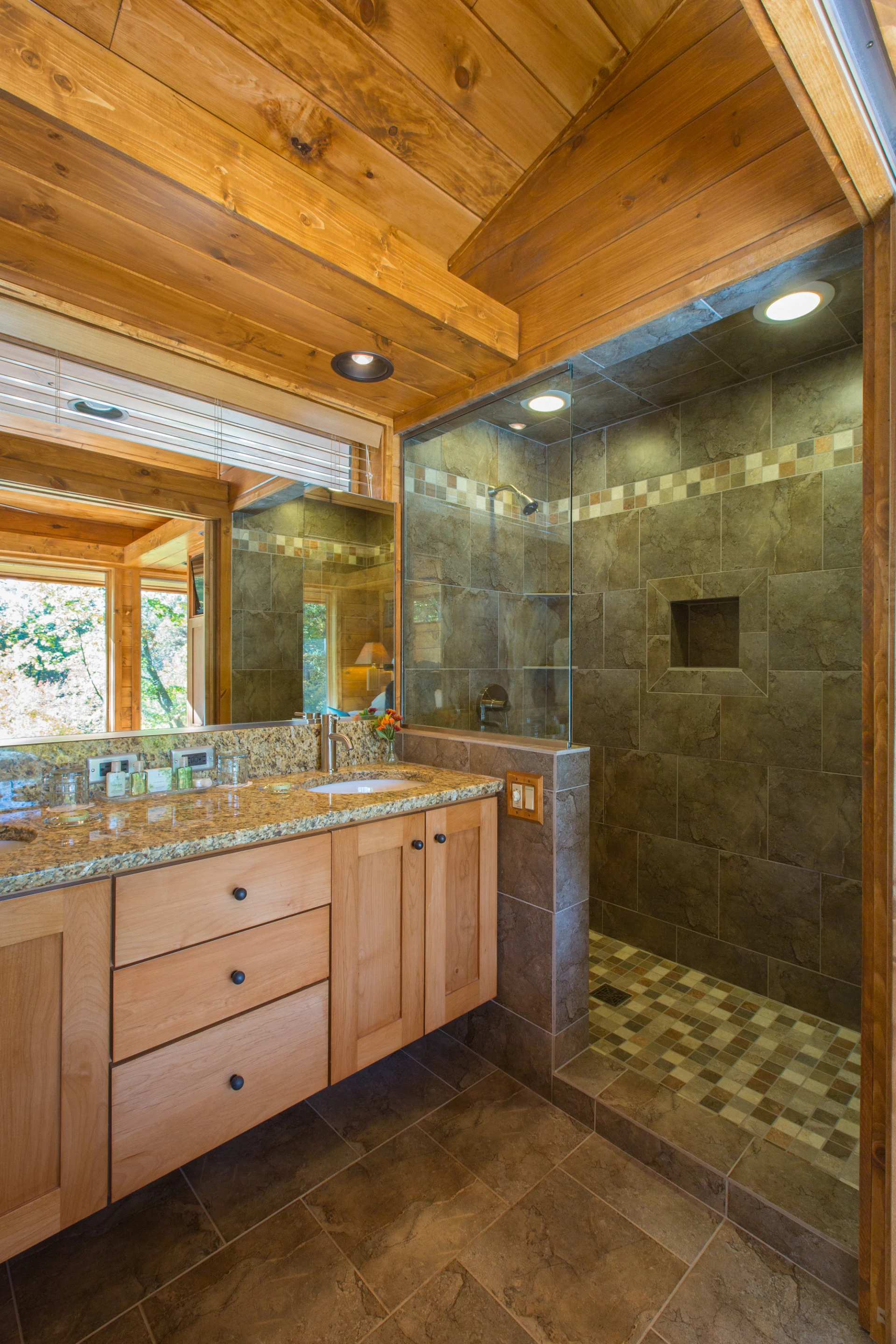 Each of the rooms can also be customized with a range of options, which include a steam shower, air conditioning, and solar panels (Photo: Canoe Bay)