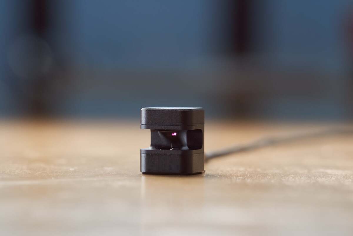 Glamos itself is tiny – it measures just 37 x 27 x 34 mm (1.5 x 1.1 x 1.3 in), and weighs only 17.7 g (0.6 oz)