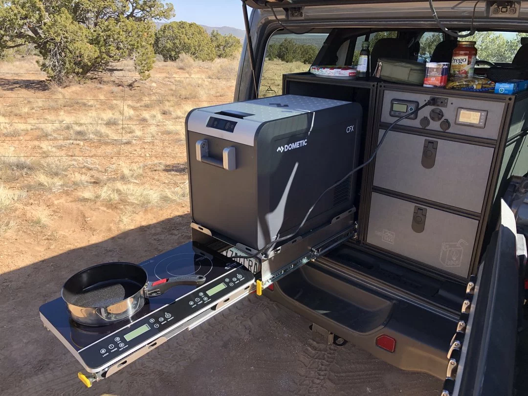The fridge/stove module mounts neatly beside the Juice Box and makes for an organized electric kitchen